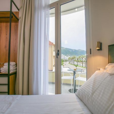 Vlorë Vala Boutique Hotel מראה חיצוני תמונה
