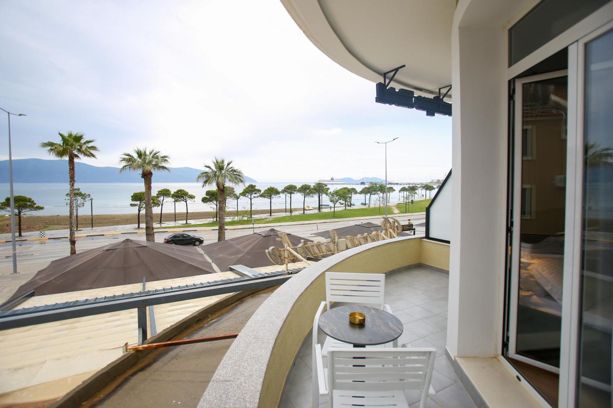 Vlorë Vala Boutique Hotel מראה חיצוני תמונה