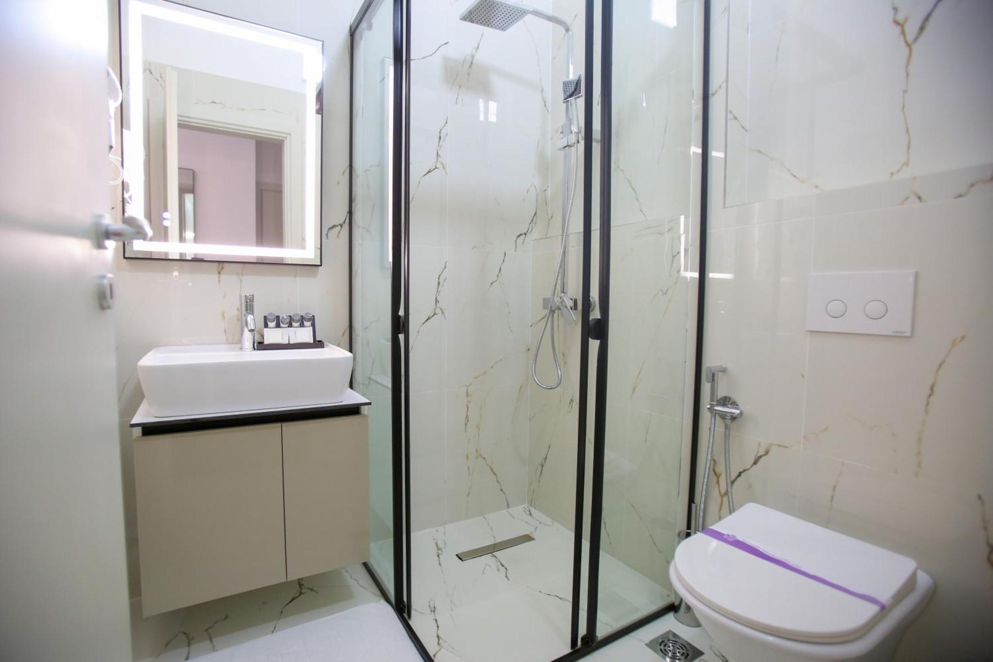 Vlorë Vala Boutique Hotel מראה חיצוני תמונה
