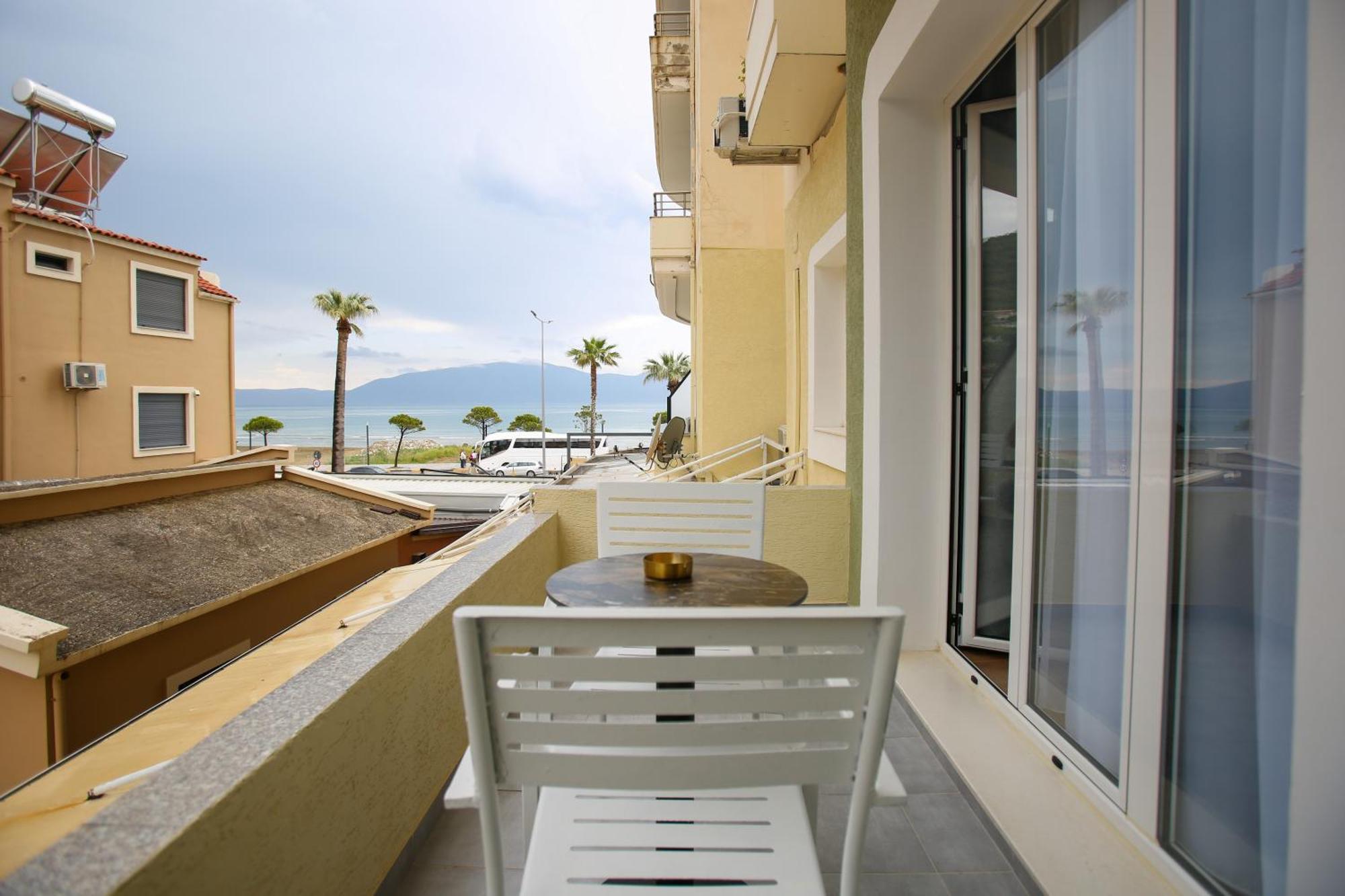 Vlorë Vala Boutique Hotel מראה חיצוני תמונה