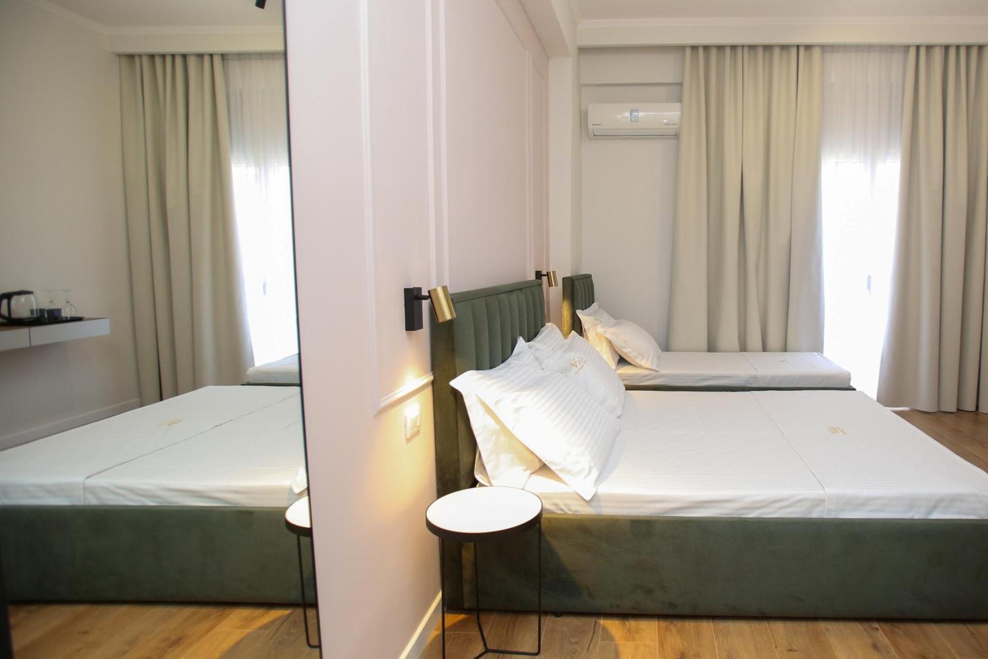 Vlorë Vala Boutique Hotel מראה חיצוני תמונה